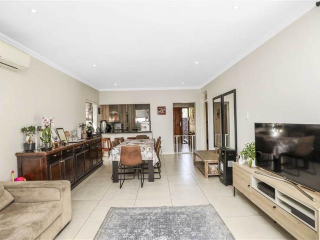 Townhouse for sale in Johannesburg, North & Sandton