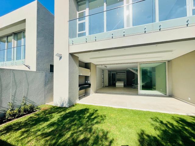 Townhouse for sale in Sandton, Morningside
