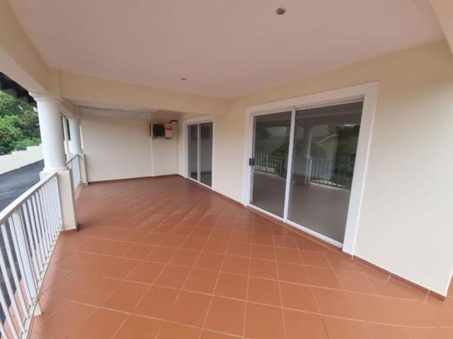 Townhouse for rent in Seaview, Kwazulu-natal
