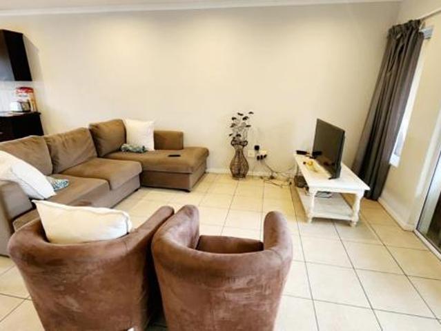 Townhouse for rent in Seaview, Kwazulu-natal