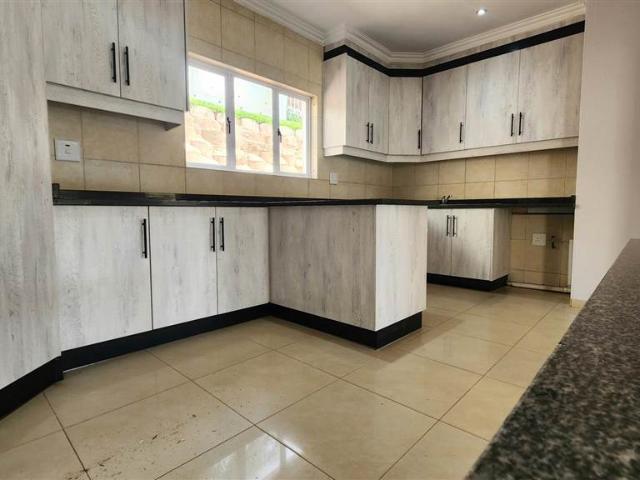 Townhouse for sale in Seaview, Kwazulu-natal