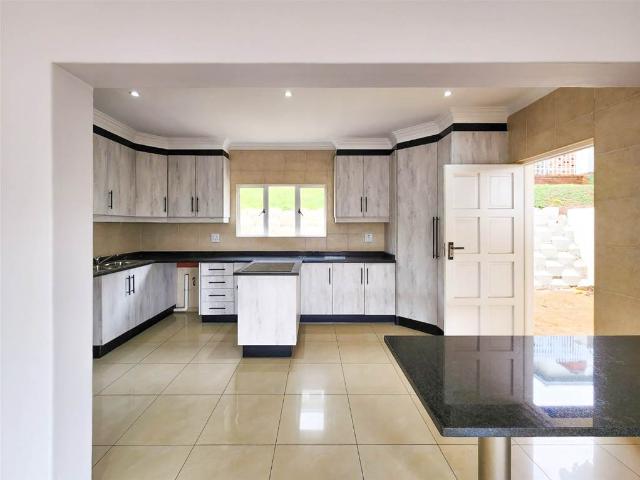 Townhouse for sale in Seaview, Kwazulu-natal