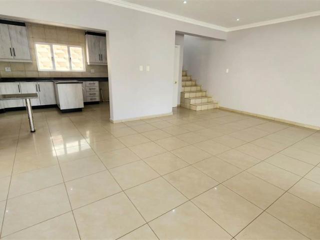 Townhouse for sale in Seaview, Kwazulu-natal
