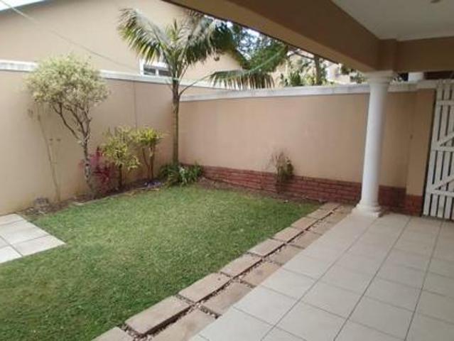 Townhouse for rent in Seaview, Kwazulu-natal