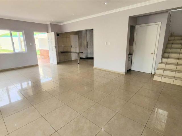 Townhouse for sale in Seaview, Kwazulu-natal