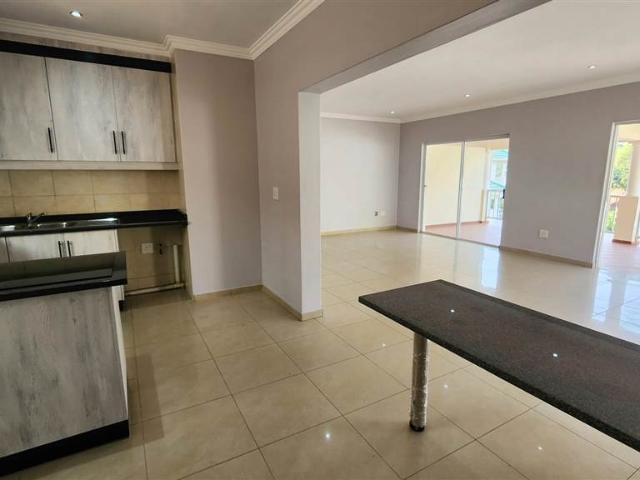 Townhouse for sale in Seaview, Kwazulu-natal