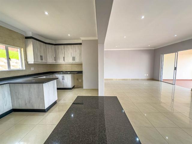 Townhouse for sale in Seaview, Kwazulu-natal