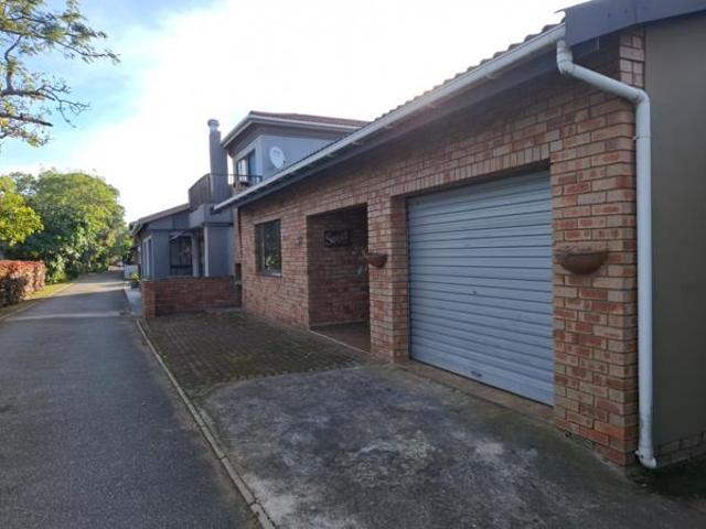 Townhouse for rent in Ugu District Municipality, Kwazulu-natal