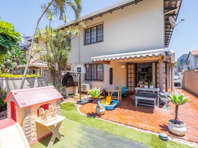 Townhouse for sale in Seaview, Kwazulu-natal
