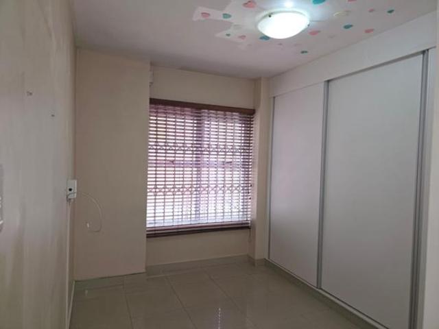 Townhouse for rent in Seaview, Kwazulu-natal