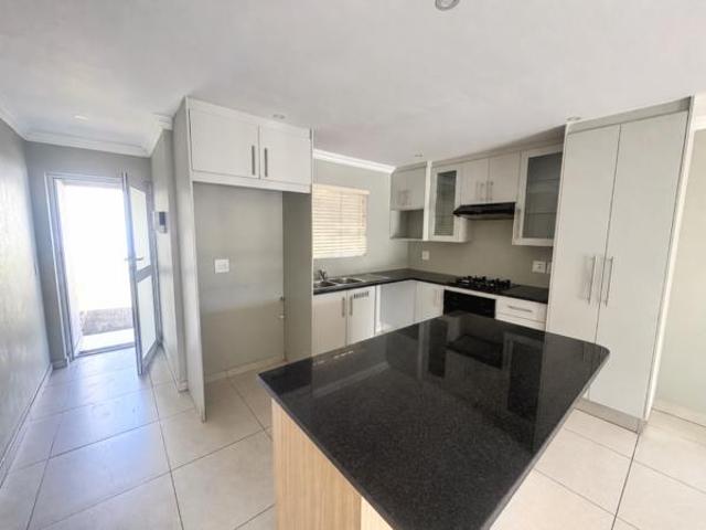 Townhouse for rent in Amatola View, Bhisho