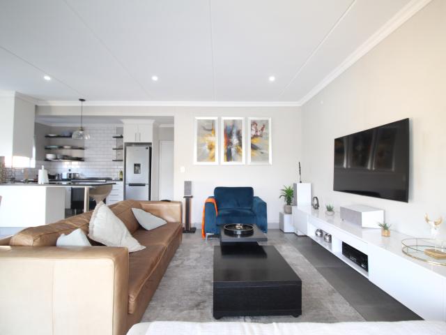 Townhouse for sale in East London, Buffalo City Metropolitan Municipality