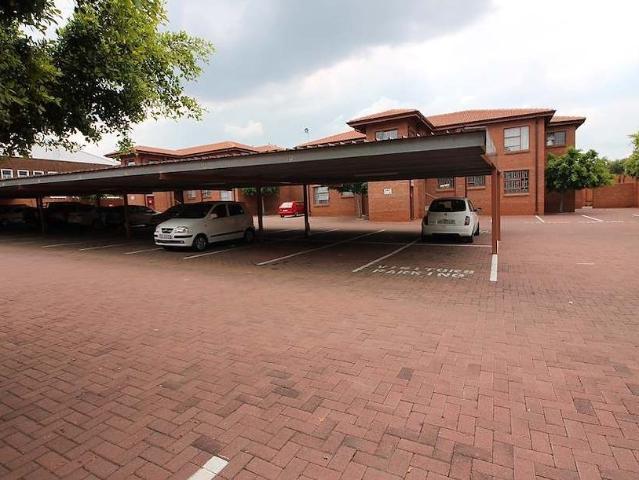 Townhouse for rent in Ekurhuleni, Gauteng