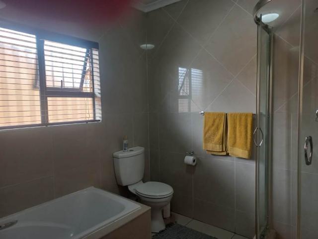 Townhouse for sale in Ekurhuleni, Gauteng