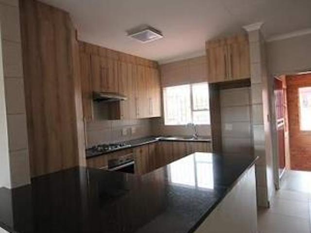 Townhouse for rent in Ekurhuleni, Gauteng