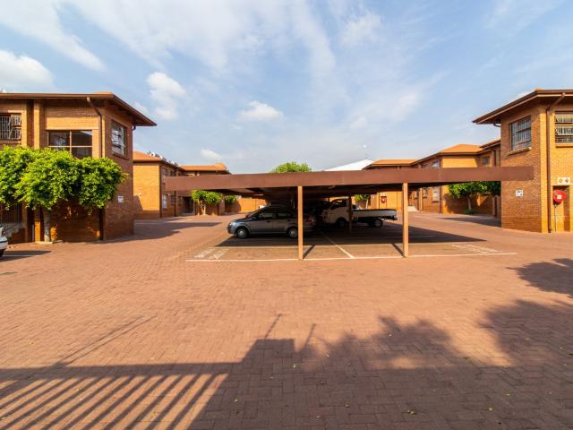 Townhouse for rent in Ekurhuleni, Gauteng