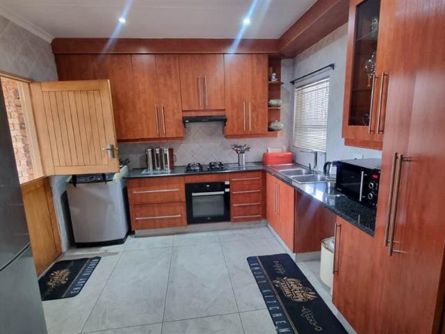 Townhouse for sale in Ekurhuleni, Gauteng