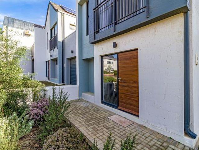 Townhouse for rent in Durbanville, Western Cape