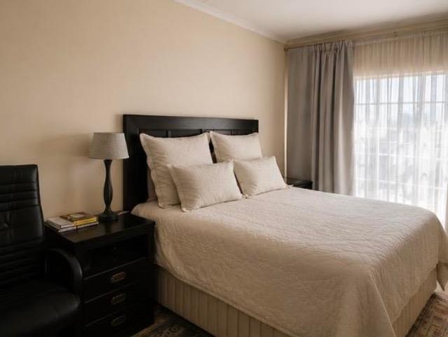 Townhouse for rent in Waterkloof, Gauteng