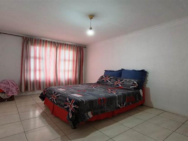 Townhouse for sale in Seaview, Kwazulu-natal