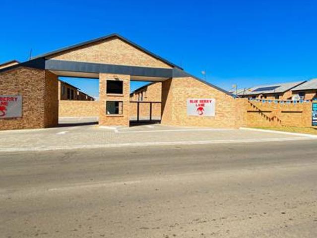 Townhouse for rent in Jansenpark, City of Ekurhuleni Metropolitan Municipality