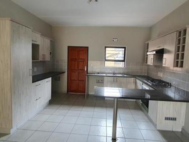 Townhouse for rent in Ekurhuleni, Gauteng