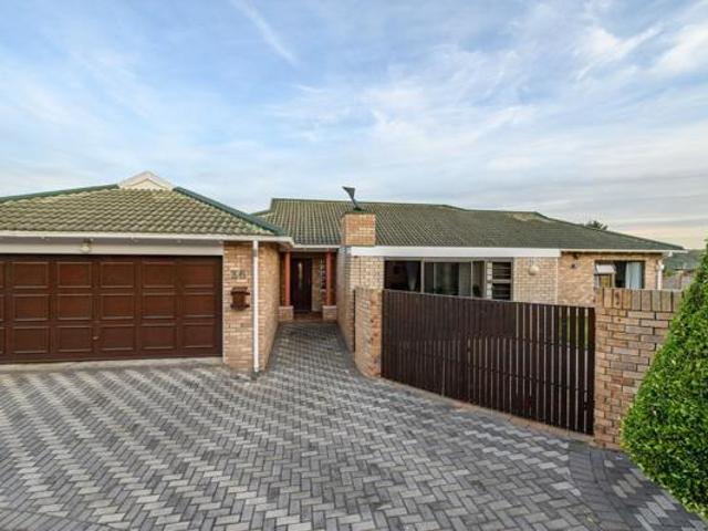 Townhouse for sale in Eastern Cape