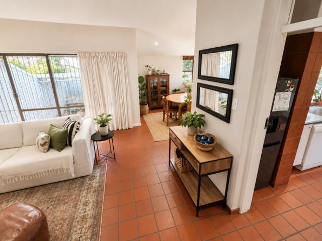 Townhouse for rent in Waterkloof, Gauteng