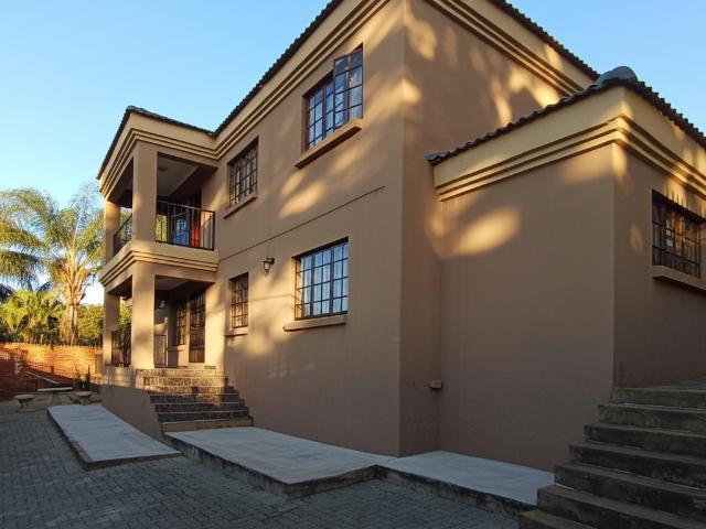 Townhouse for sale in Akasia, Gauteng
