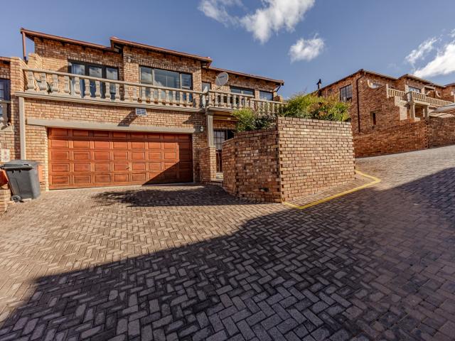 Townhouse for sale in Kagiso, Gauteng