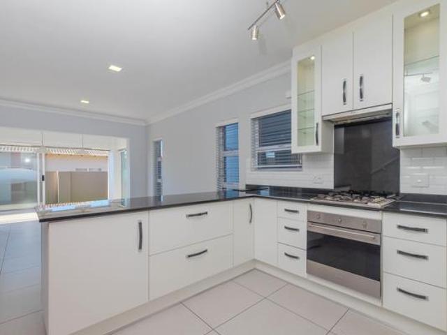 Townhouse for sale in West Rand Garden estates, Westonaria Local Municipality