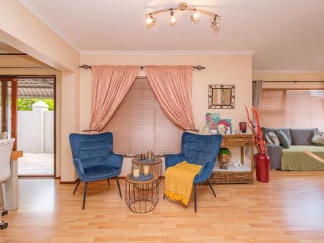 Townhouse for rent in West Rand Garden estates, Westonaria Local Municipality