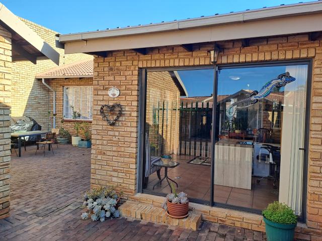 Townhouse for sale in Kagiso, Gauteng