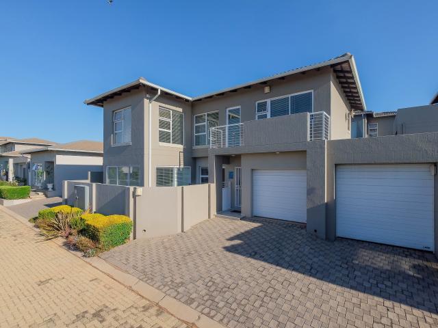 Townhouse for sale in Kagiso, Gauteng