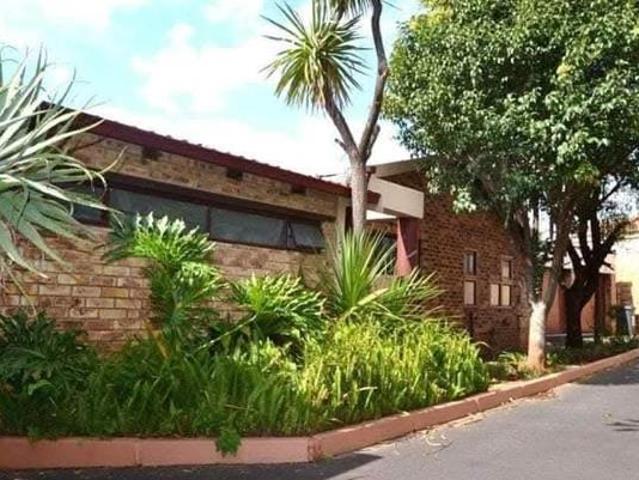 Townhouse for rent in Westonaria, Gauteng