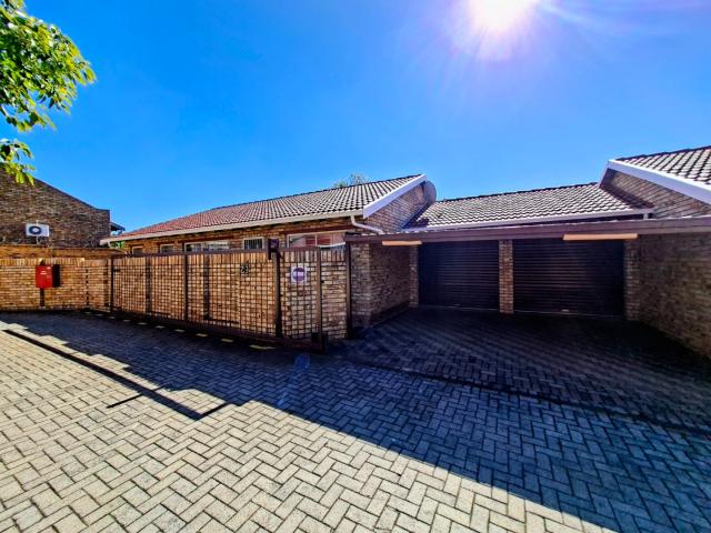 Townhouse for sale in Kagiso, Gauteng