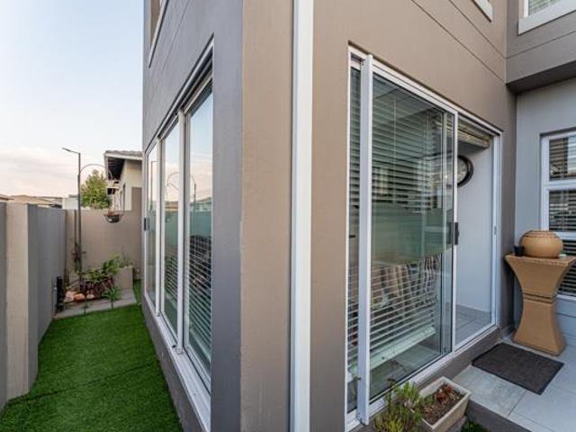 Townhouse for sale in West Rand Garden estates, Westonaria Local Municipality