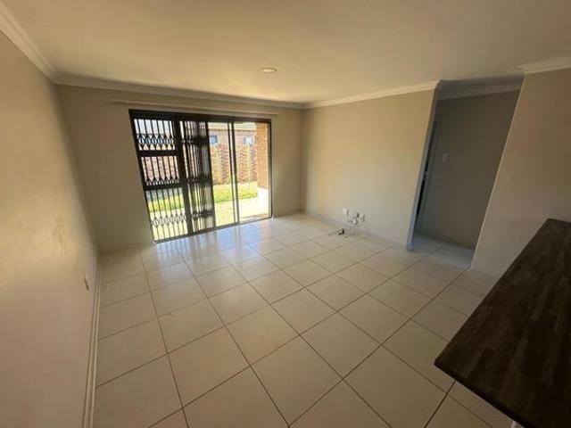 Townhouse for sale in Bloemfontein, Free State