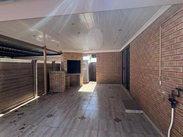 Townhouse for sale in Bloemfontein, Free State