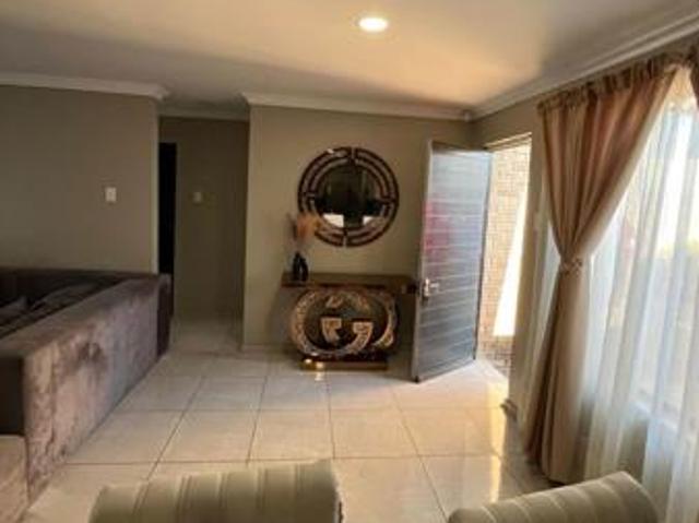 Townhouse for sale in Bloemfontein, Free State