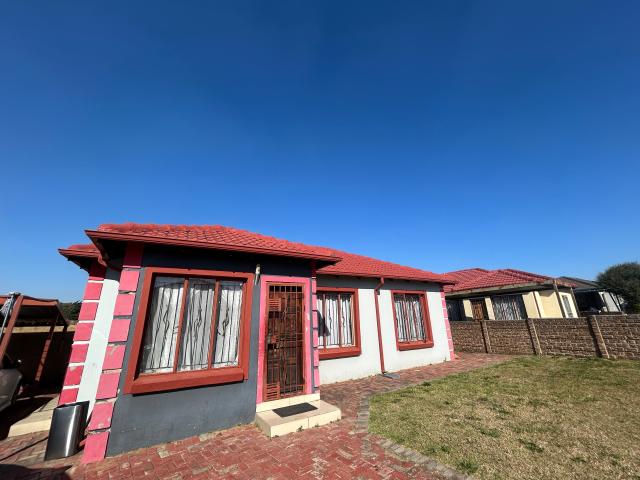 Townhouse for sale in Tembisa, Gauteng