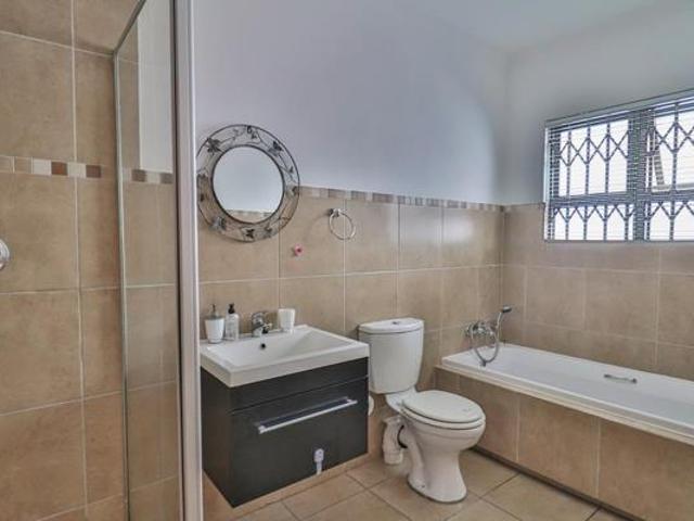 Townhouse for sale in Vosloorus, Gauteng
