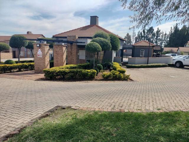 Townhouse for sale in Midrand, City of Johannesburg Metropolitan Municipality