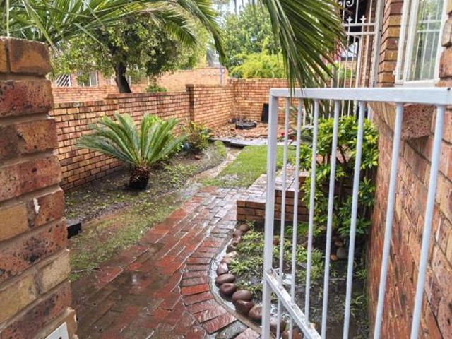Townhouse for rent in Ekurhuleni, Gauteng