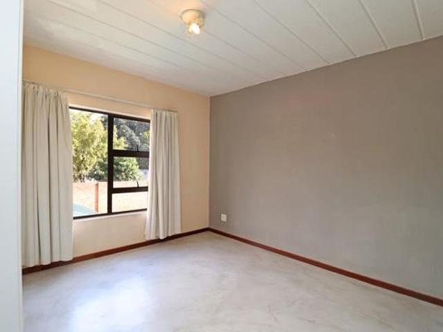 Townhouse for rent in Vosloorus, Gauteng