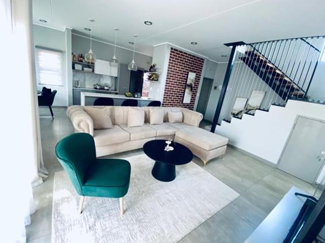 Townhouse for rent in Vosloorus, Gauteng
