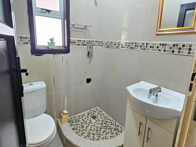 Townhouse for rent in Seaview, Kwazulu-natal