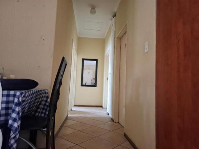 Townhouse for rent in Vosloorus, Gauteng