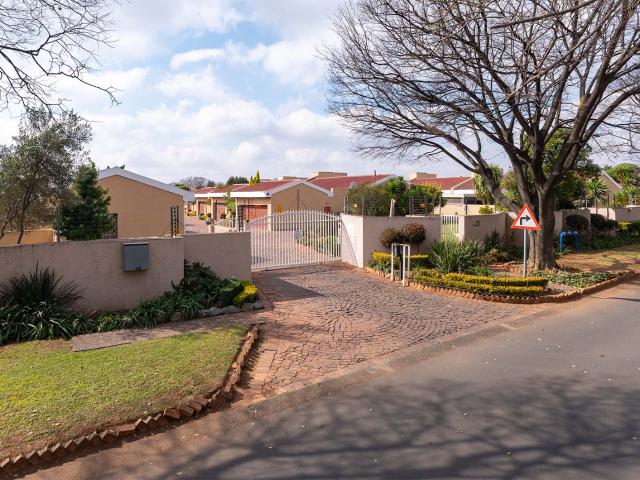 Townhouse for sale in Ekurhuleni, Gauteng