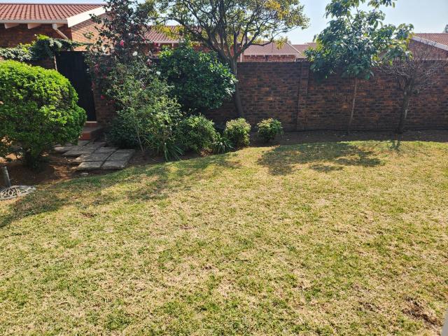 Townhouse for sale in Ekurhuleni, Gauteng